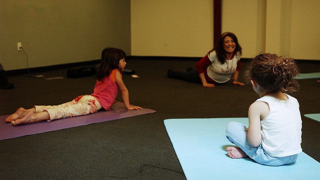 COVID-19-Coronavirus-Yoga-Beneficios-Ninos 30/04/20