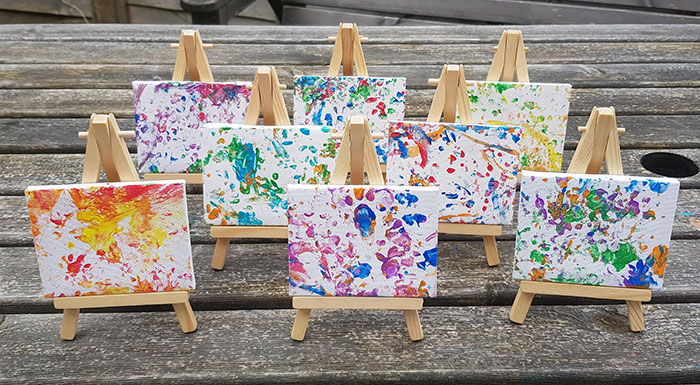 Adorables-ratas-realizan-verdaderas-obras-de-arte-con -pintura-en-lienzo 13/05/20