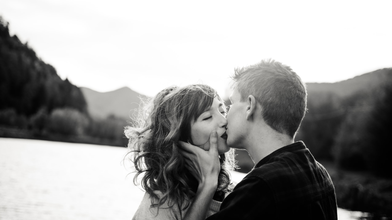 Si-te-muerde-al-besarte-puede-que-este?-buscando-un-cambio-en-la-relacio?n 16/07/20