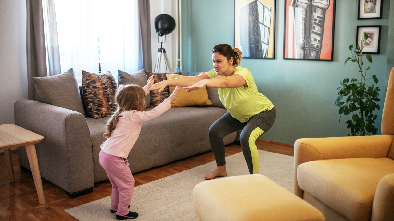 Es muy importante que tu hijo haga ejercicio mientras estudia desde casa 12/08/20