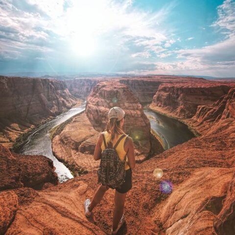 Millennials prefieren viajar que comprar una casa propia revela estudio