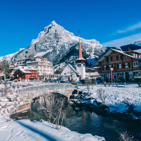 En este pueblo de Suiza comenzo a nevar chocolate