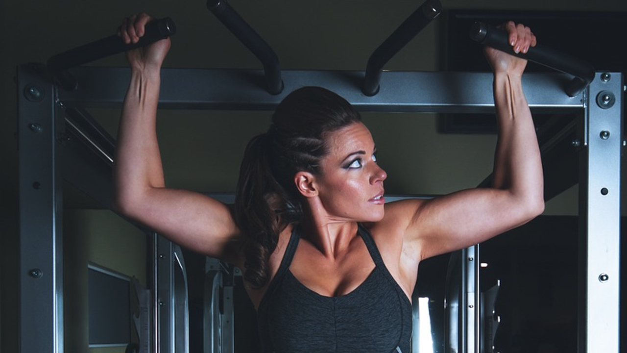 La dominadas son un gran ejercicio para ganar fuerza y bajar de peso