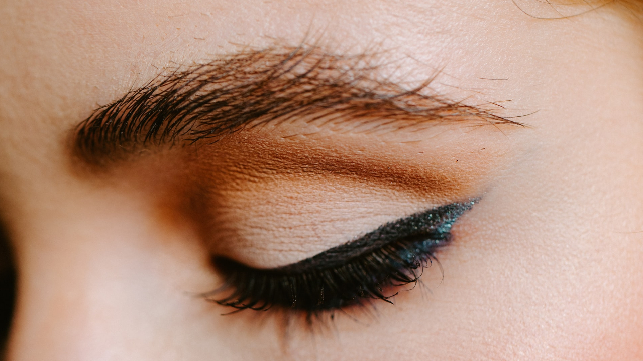 Tips para lucir cejas hermosas a la hora de maquillarlas