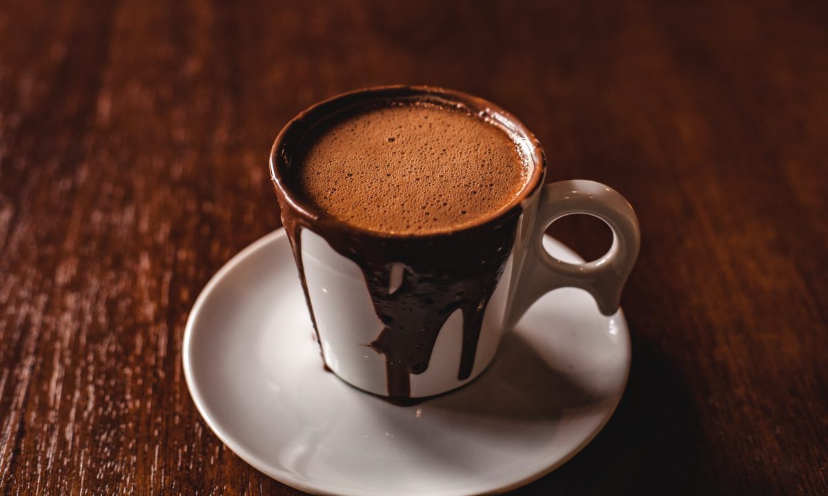 chocolate-con-vino-tinto-como-hacer