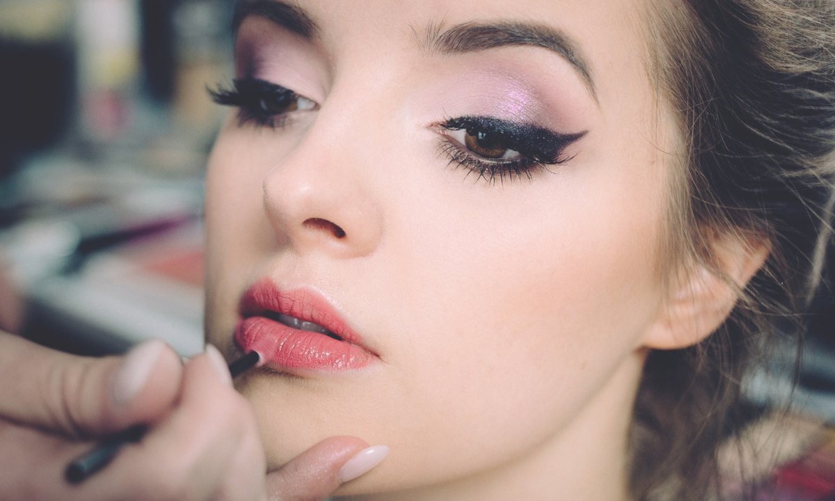 como-hacer-que-maquillaje-dure-calor