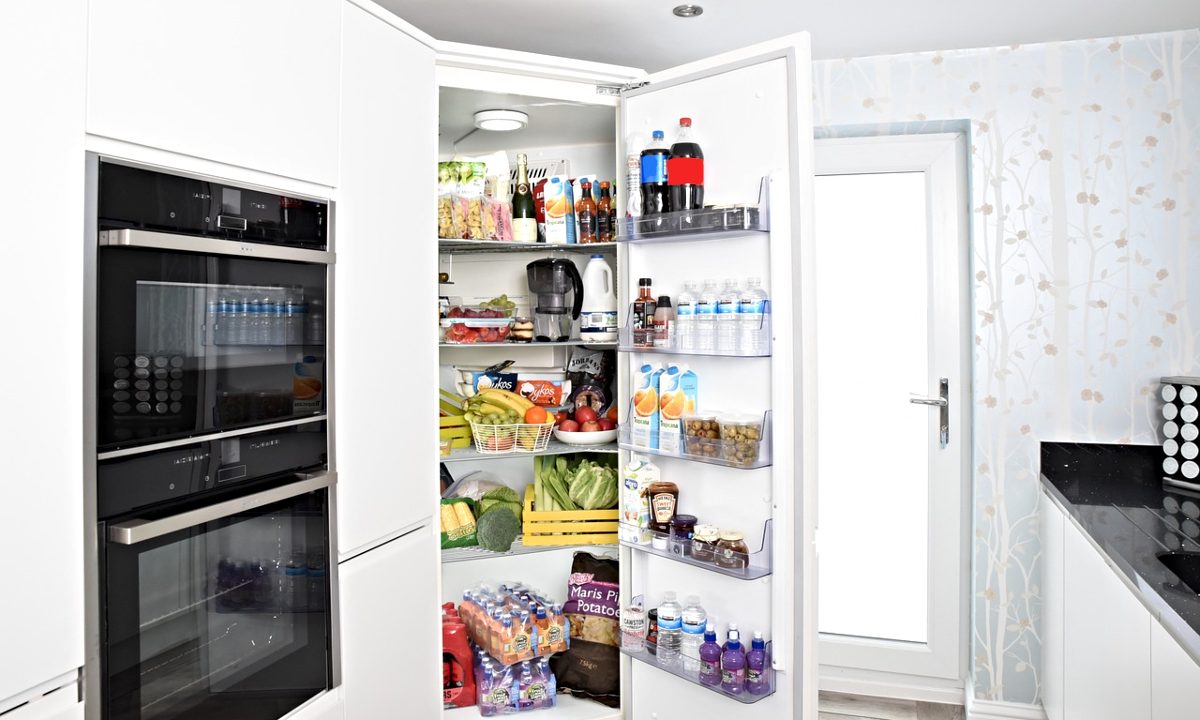 guardar-comida-envases-yogur-helado-hace-daño-refrigerador