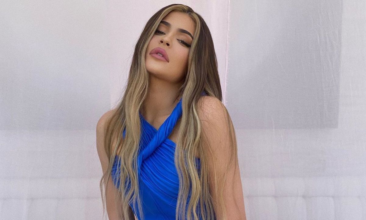 mascarillas caseras para cabello decolorado que te ayudarán a restaurar e hidratar