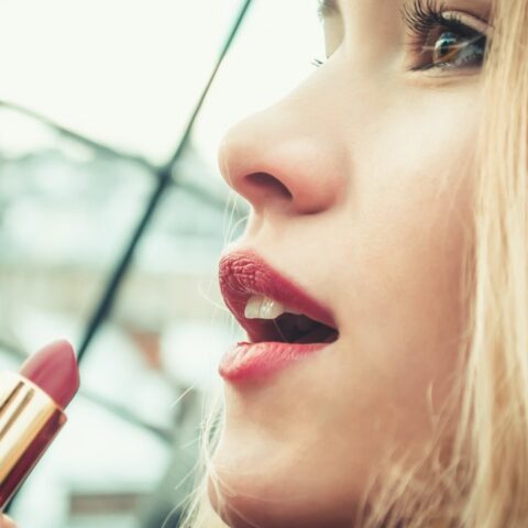 que-tono-labial-queda-morenas-piel