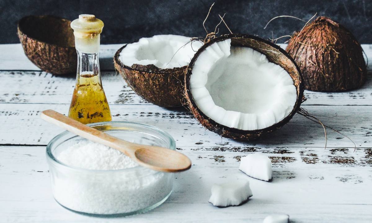 el aceite de coco virgen destruye al coronavirus y cura sus efectos
