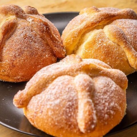 aprende como hacer pan de muerto con esta receta facil