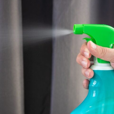 como hacer un desinfectante casero para la limpieza del hogar