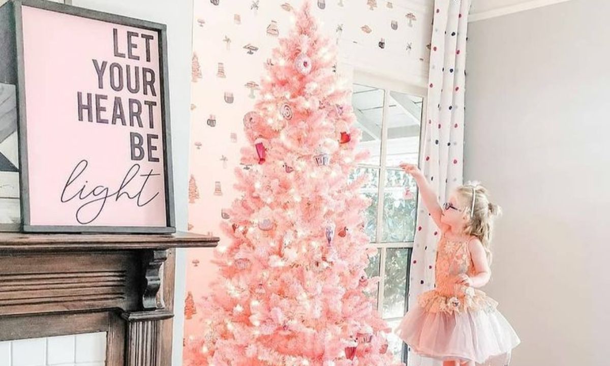 arbol de navidad rosa en tendencia 2020 como decorar