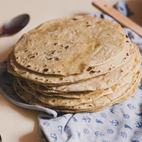 como hacer tortillas de maiz caseras a mano