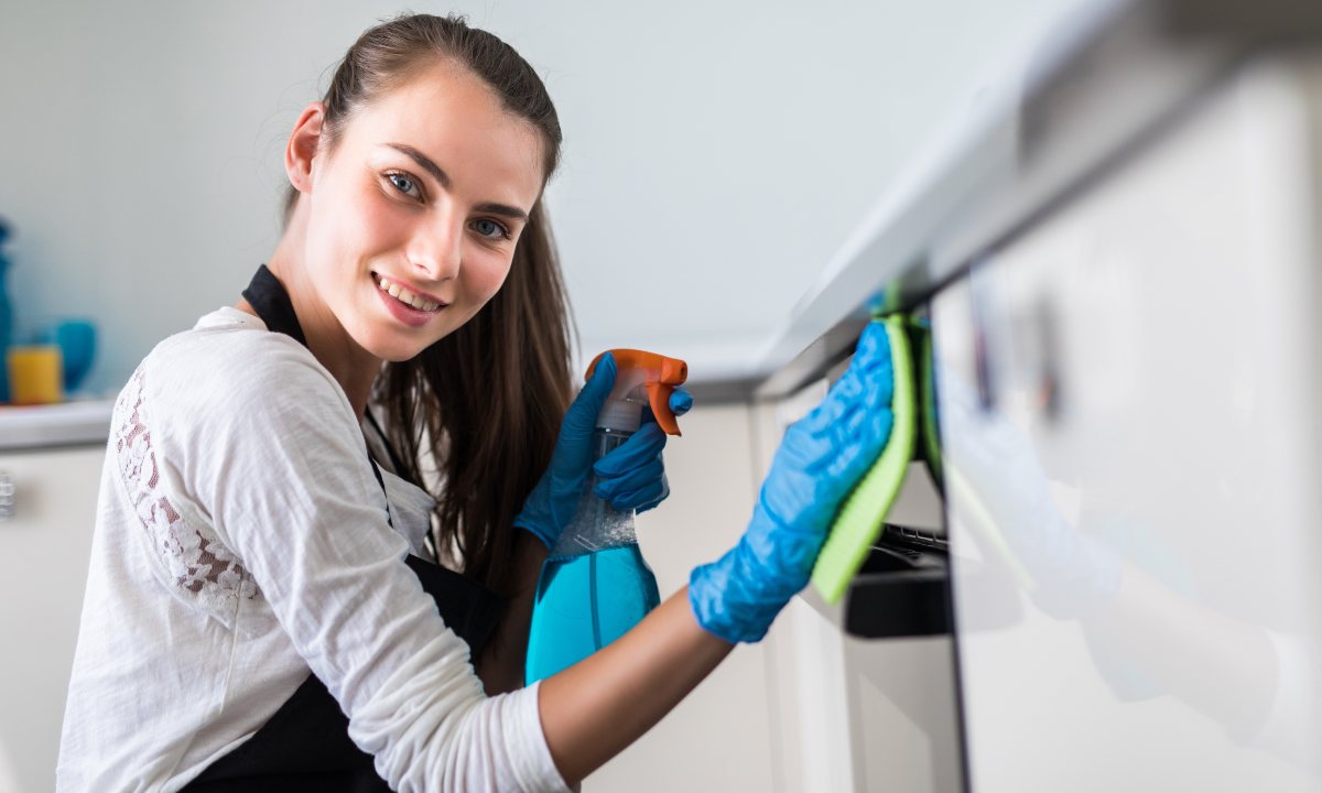 como limpiar un horno lleno de grasa facil