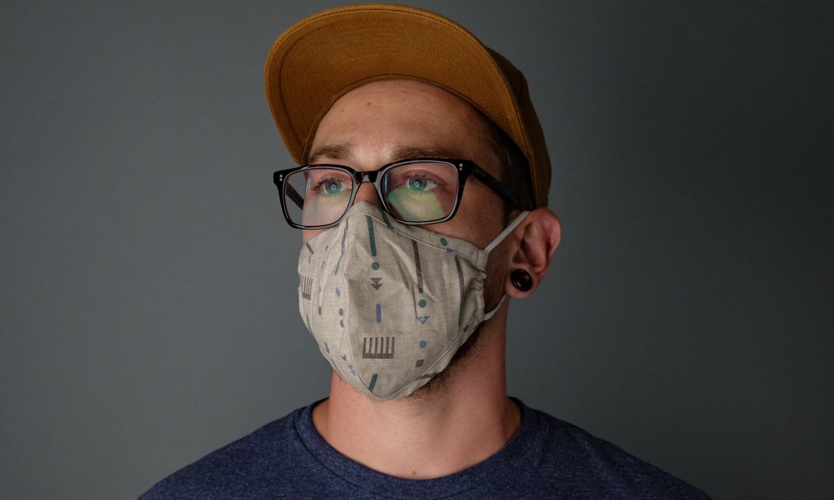 como evitar que se empañen los lentes con el cubrebocas truco