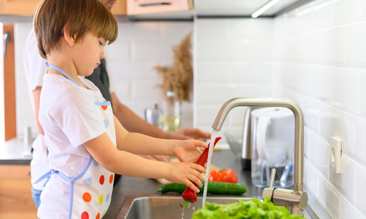 niños deben ayudar a limpiar la casa