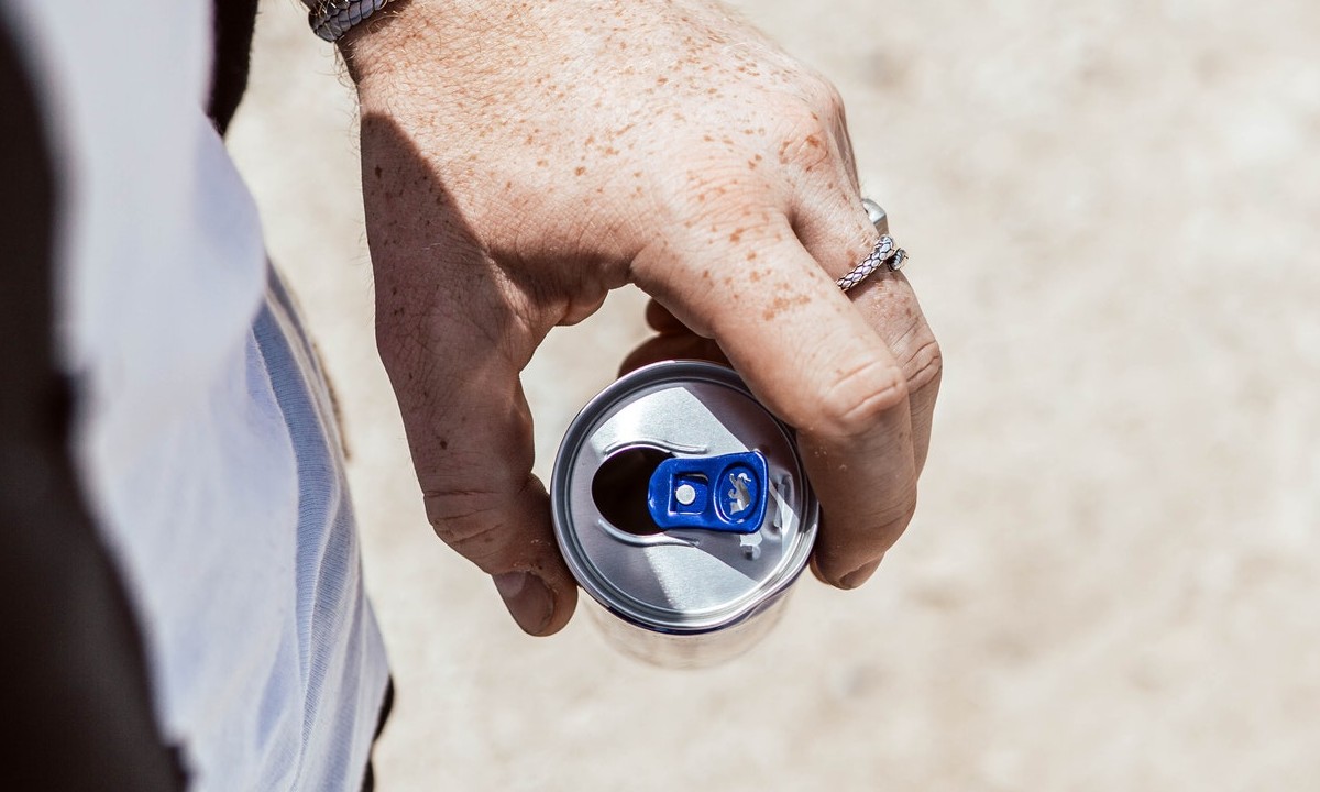 las bebidas energéticas además de tener cafeína contienen taurina