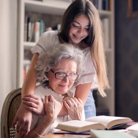 abuelos que pasan tiempo en familia viven más tiempo