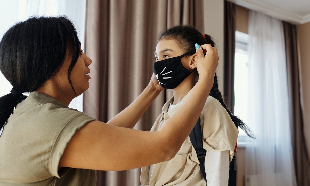 beakman te ayuda a explicar a los niños la vacuna contra el coronavirus covid-19