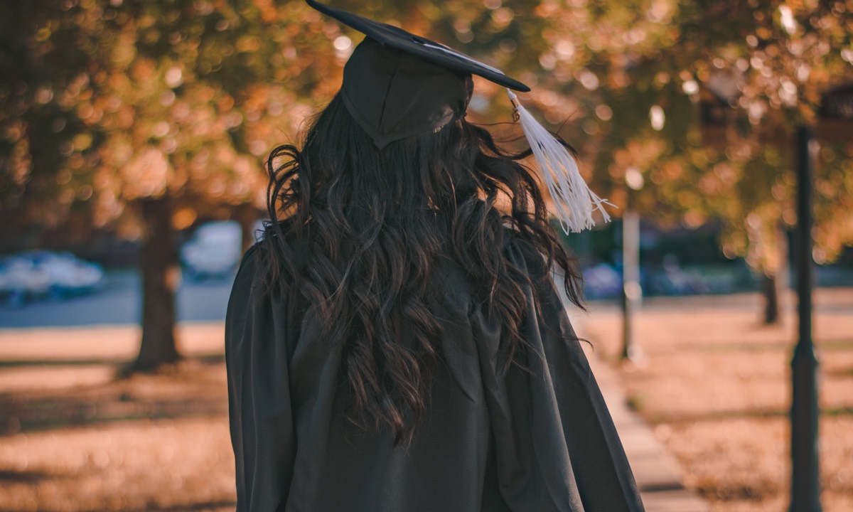 joven de 17 años calificacion perfecta ingreso a la universidad