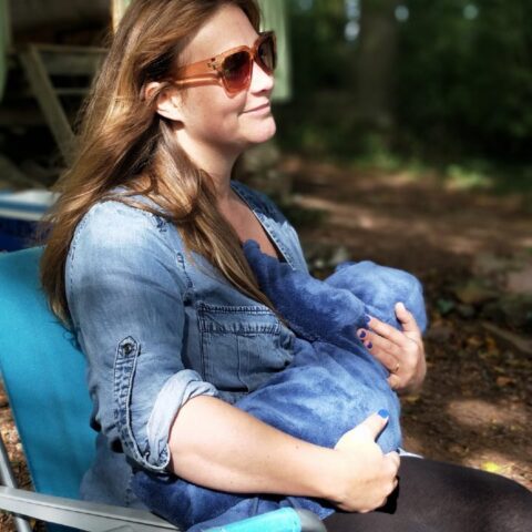 puedo amamatntar después de vacunarme covid-19