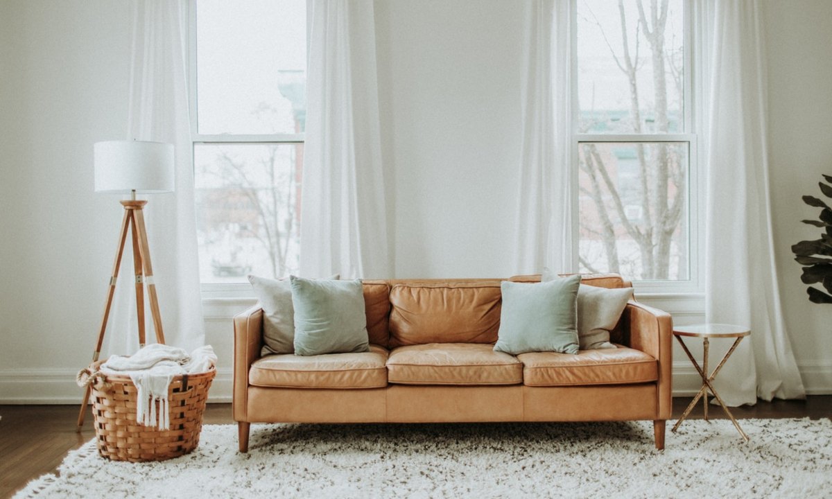 cómo limpiar muebles de piel