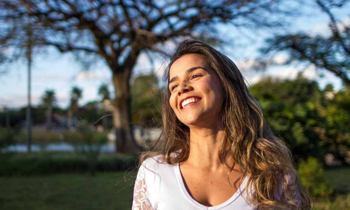 mujeres que no se maquillan son vistas como mas inteligentes