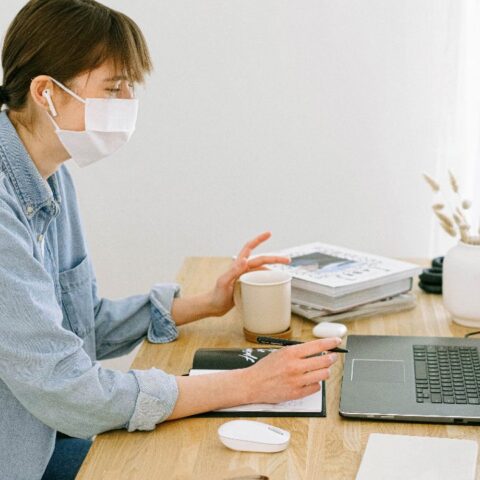 que es recomendable comer si padezco covid-19