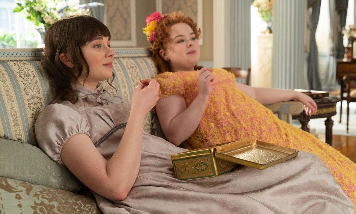 Lady Whistledown y Eloise temporada 2 de bridgerton