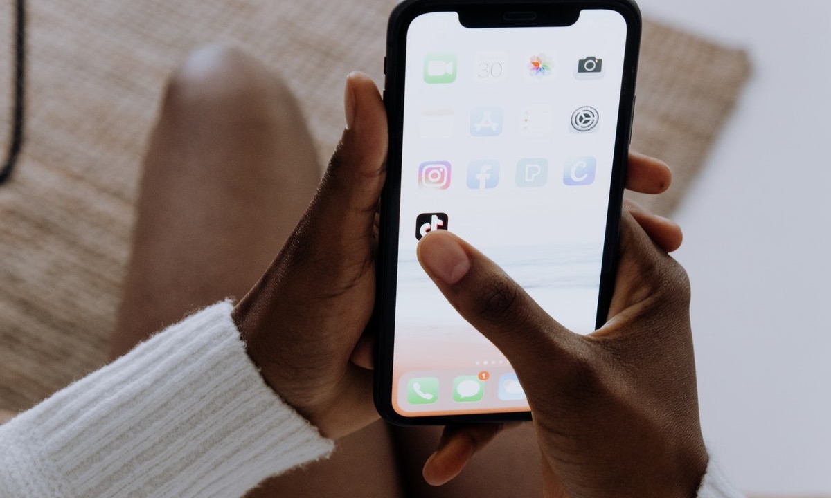 los efectos de usar la app tiktok pueden ser negativos en los niños