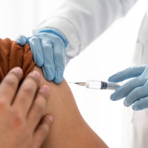 beber alcohol tras vacunarse contra el covid-19