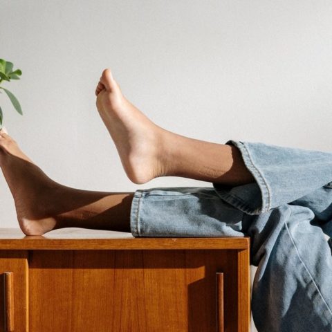 como quitar pies hinchados remedios caseros infalibles