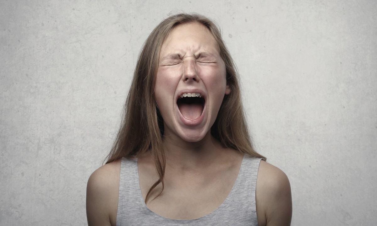 Como corregir a un adolescente rebelde y conteston terapia psicologia