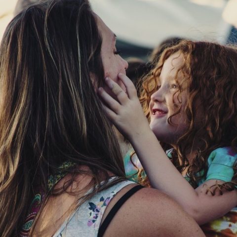 Lecciones que debes enseñar a tu hija para que sea exitosa indepentiente