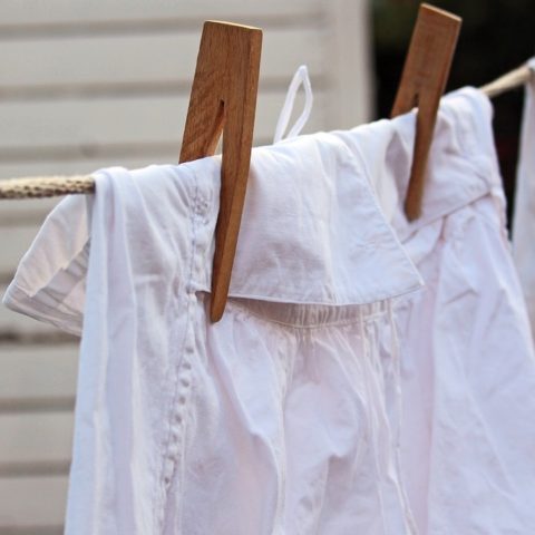 ropa blanca se pone amarilla