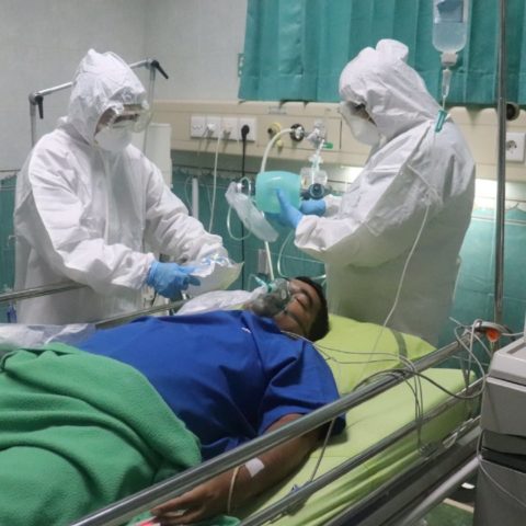 efectos dermatologicos COVID-19 de erupciones a hinchazon