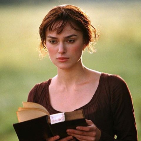 Keira Knightley pide no aplaudir a papás que ejercen su paternidad