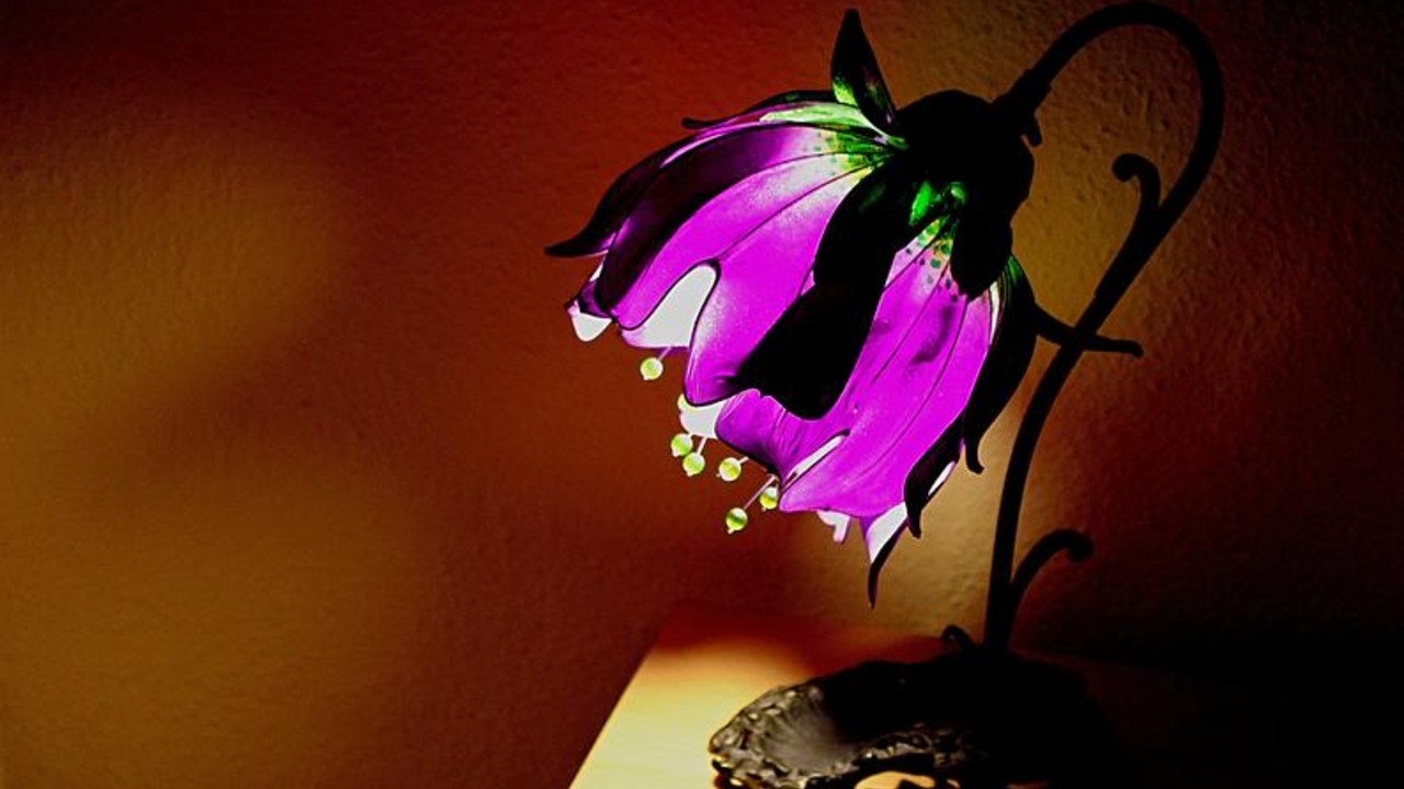 si quieres tener un hogar de cuento de hadas, te recomendamos estas lámparas de flores