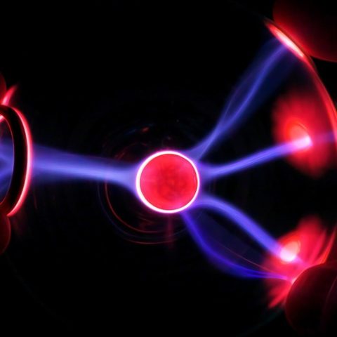 por que dan toques las cosas o las personas y mas en invierno