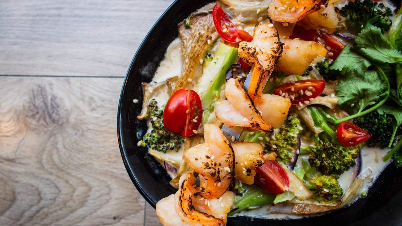 receta de ensalada con camarones temporada primavera