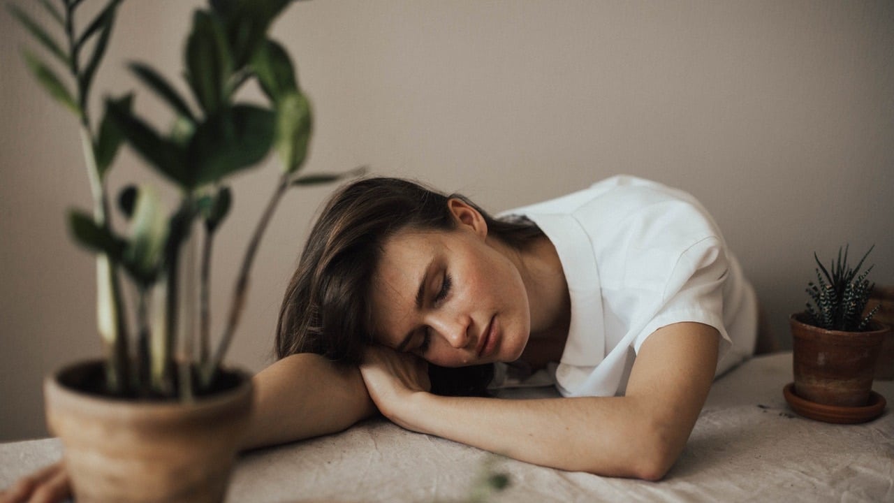 parejas pierden 700 horas de sueño hijos estudio