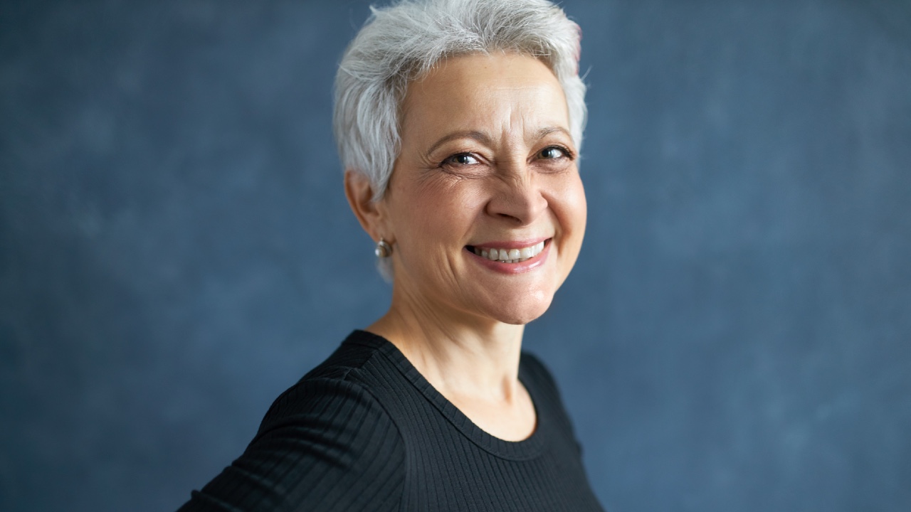 como dejarte crecer las canas consejos