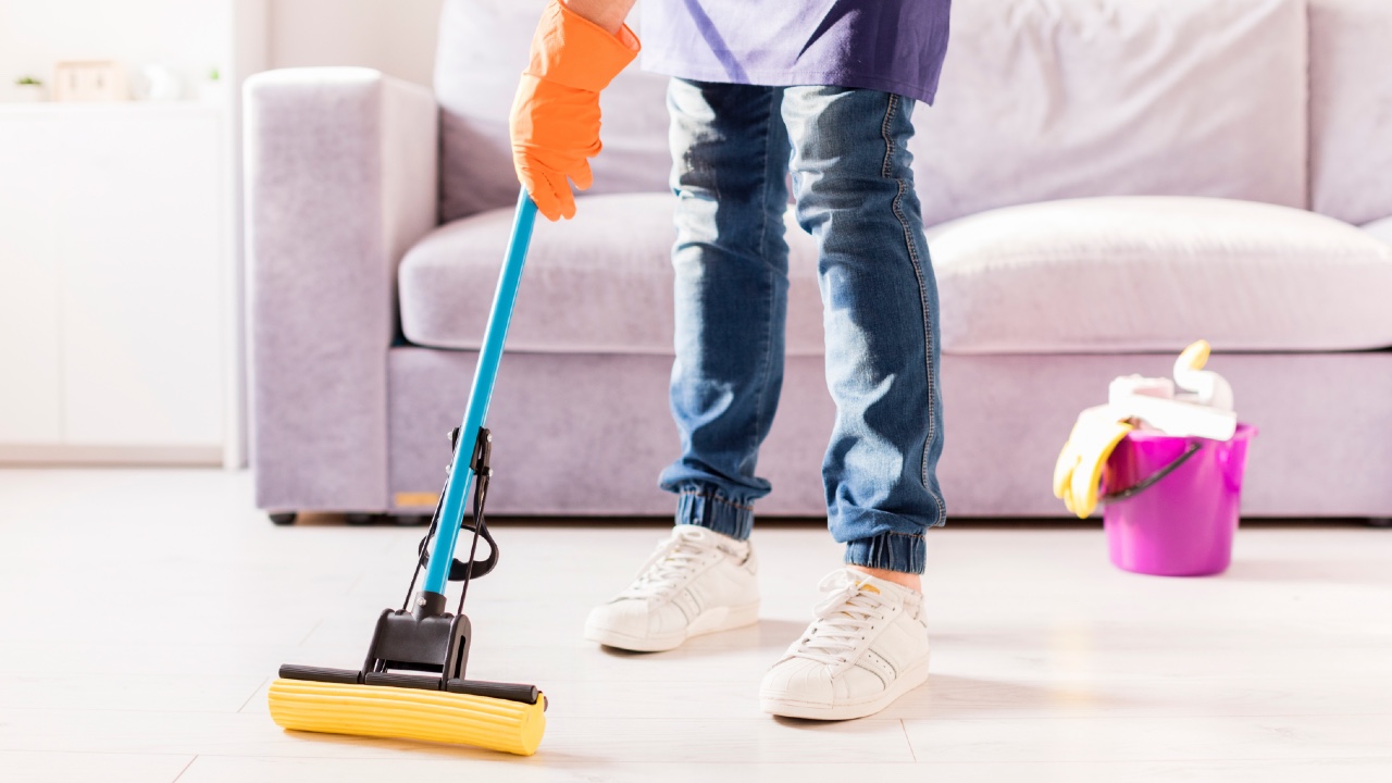 como hacer abrillantador de pisos casero