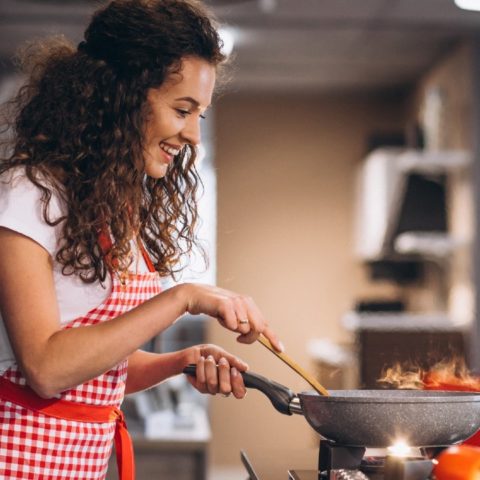 amas de casa deberian recibir 3 millones de pesos