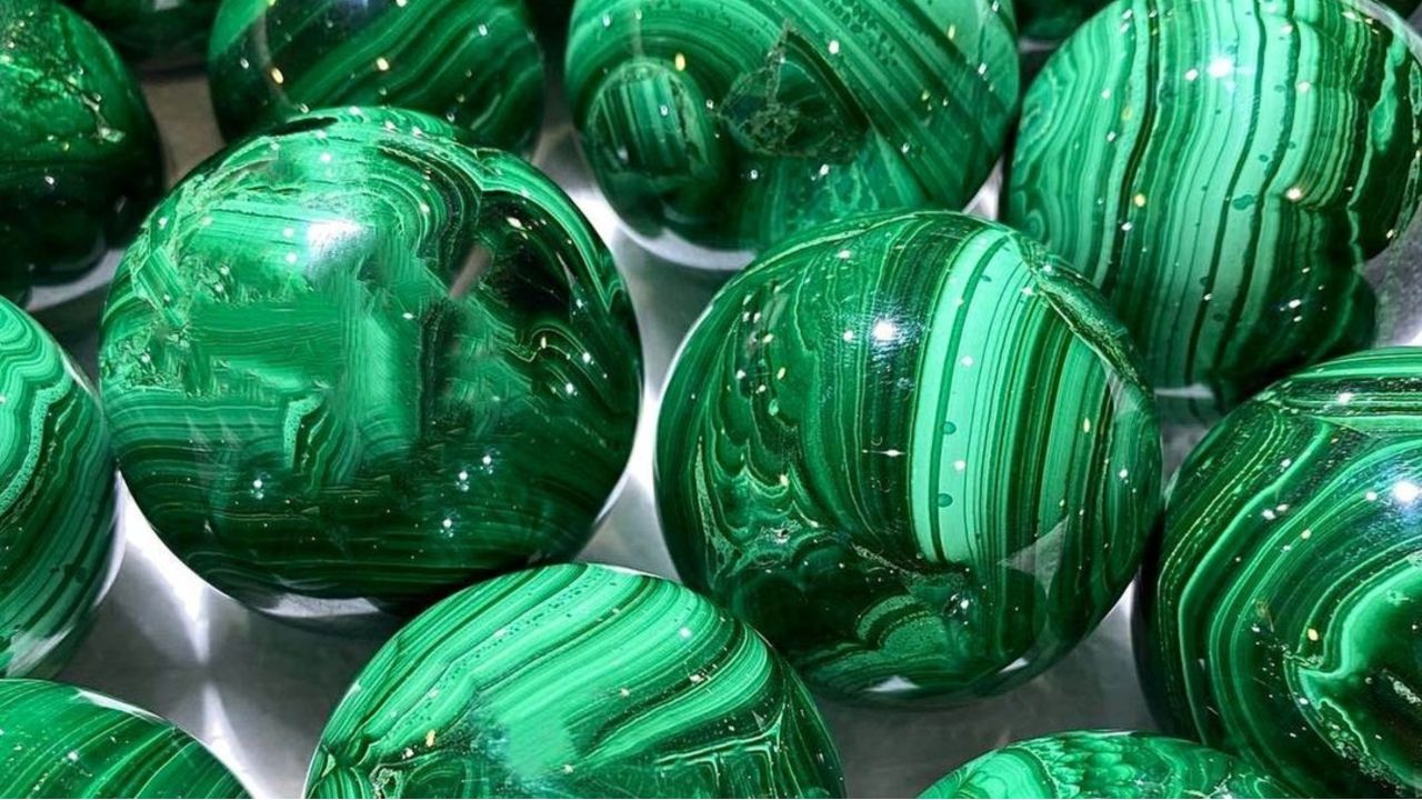 el cuarzo que debes usar según tu signo acuario malaquita