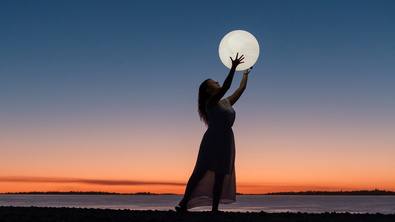 luna de gusano rituales signo del zodiaco