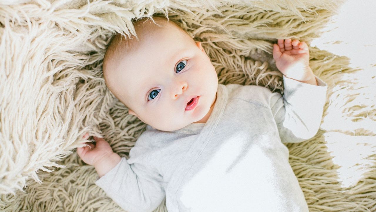 razones comunes por las que tu bebé tiene granitos pediatras