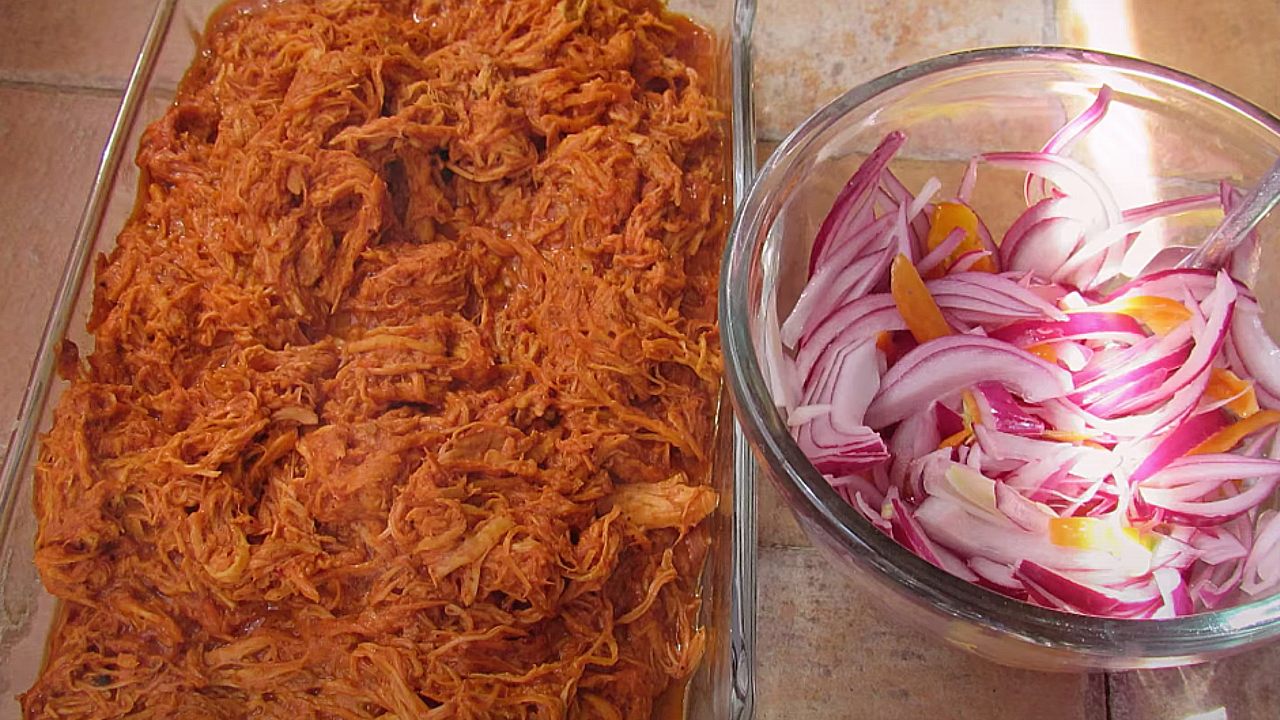 recetas pollo desmenuzado pechuga al pibil