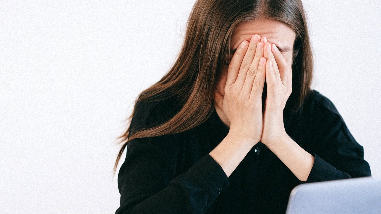 vives-estresado-podrias-desarrollar-paralisis-facial-temporal-sintomas